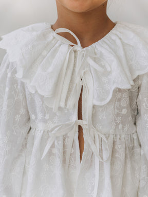 Blusa Flor de neve